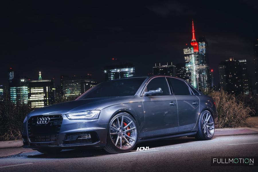  Audi A4 Sedan on ADV.1 Wheels (ADV5.2 M.V2) 2016 года  (фото 1 из 3)